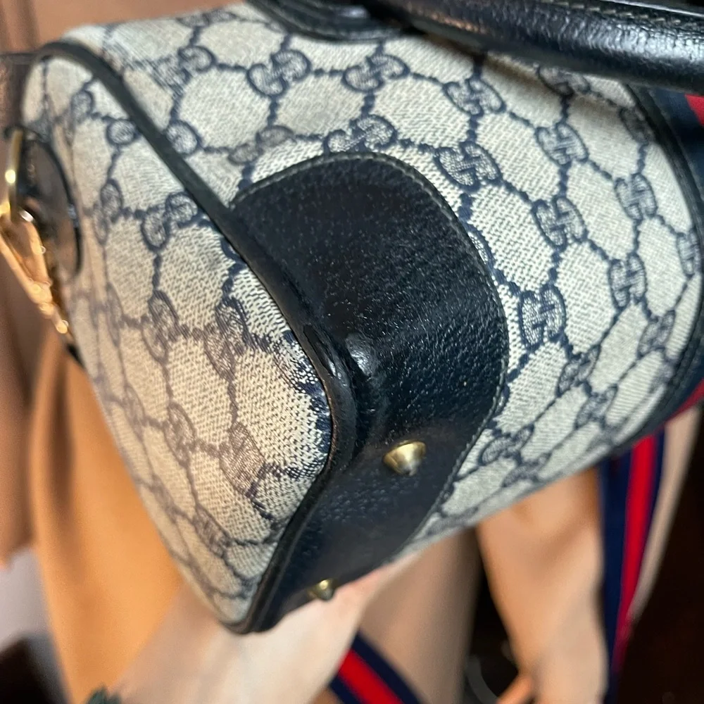 Authentic Gucci vintage web sherry line satchel bag (WN31) 002.39.0269 - Picture 5 of 16